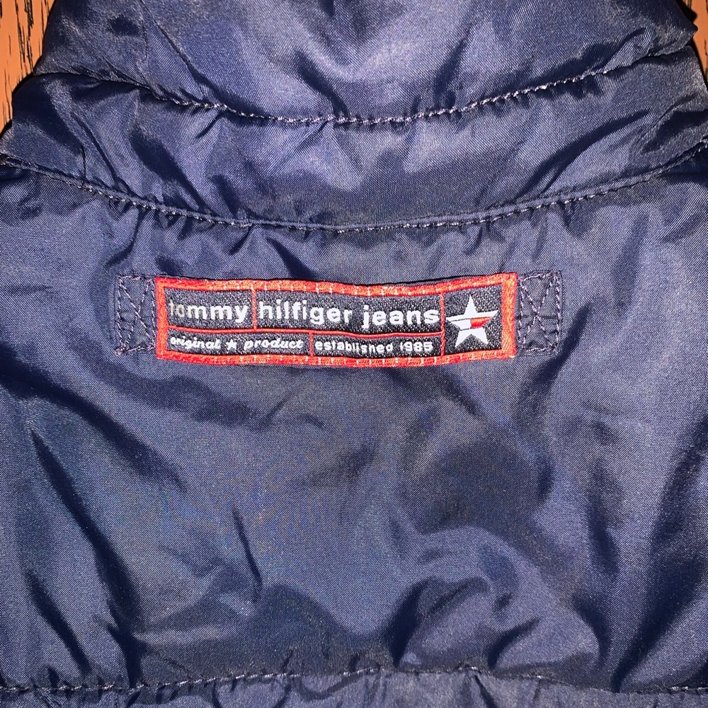 Vest - Picture 3 of 4